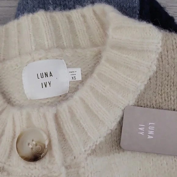 Luna Ivy Anthropologie Women XS Oversized Cardigan Knit Patchwork Floral NWT - Picture 2 of 10